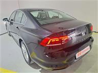 Volkswagen Passat 1.6 TDI BMT Business DSG 120 Ps Sedan