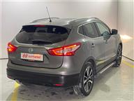 Nissan Qashqai 1.6 DCI Black Edition X-tronic 130 Ps SUV